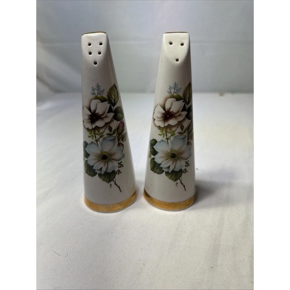 Vintage Royal Stuart Salt & Pepper Shakers Fine Bone China Made in England 6